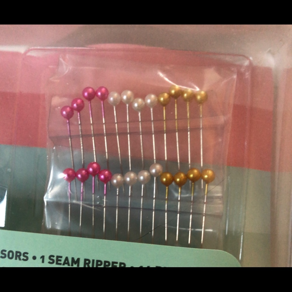 Sewing Kit - Picture 5 of 7